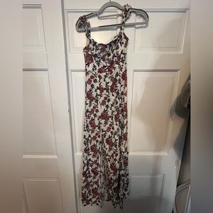 Floral maxi dress - missing buttons (non functional)